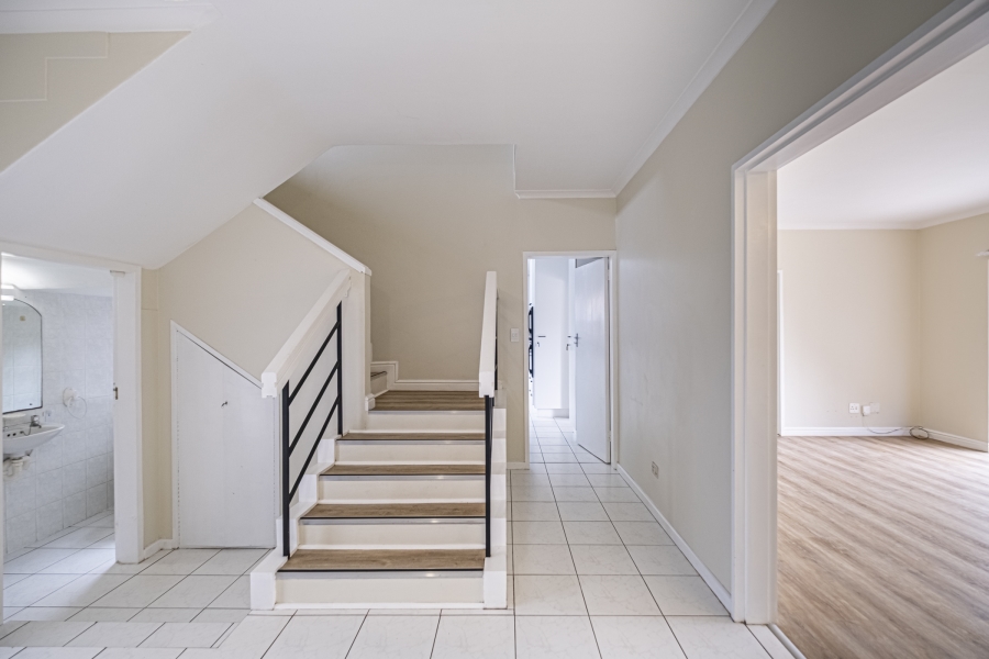 4 Bedroom Property for Sale in Summerstrand Eastern Cape